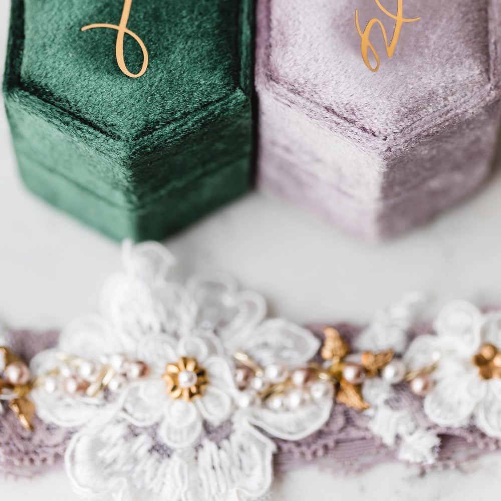 MAUVE | Mauve and gold bridal garter