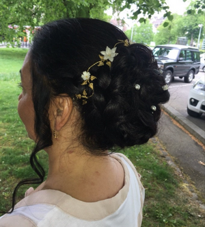 IVY FOREST | Delicate wavy hair vine with ivy leaves and jasmin flowers