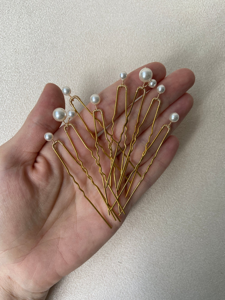 CASPIA | SET OF 7 PEARL HAIR PINS