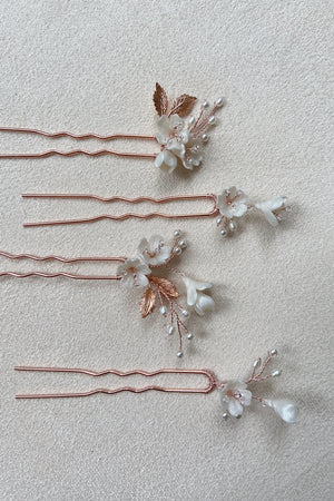 LAURA | Rose gold hair pins with flowers, rose gold leaves and genuine pearls