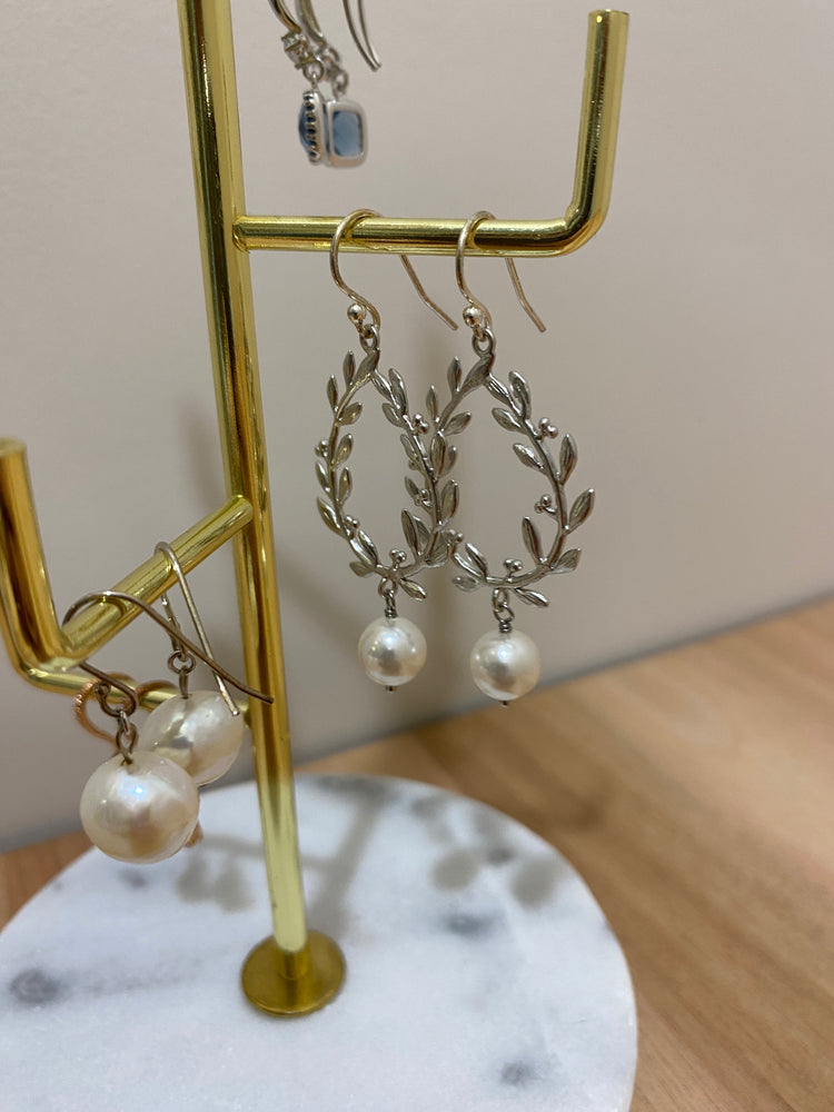 LAURELLA | Gold Leaf Bridal Earrings With Freshwater Pearls