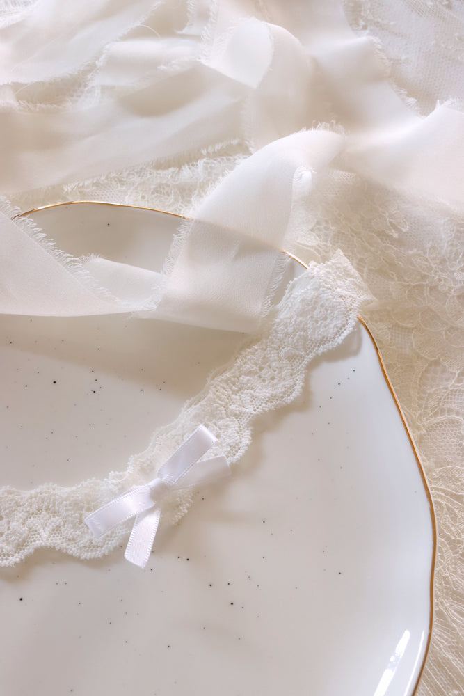 LEA WHITE | SIMPLE WHITE LACE GARTER