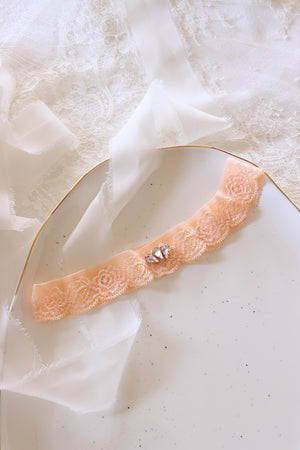 PECHE | CORAL SINGLE CRYSTAL GARTER