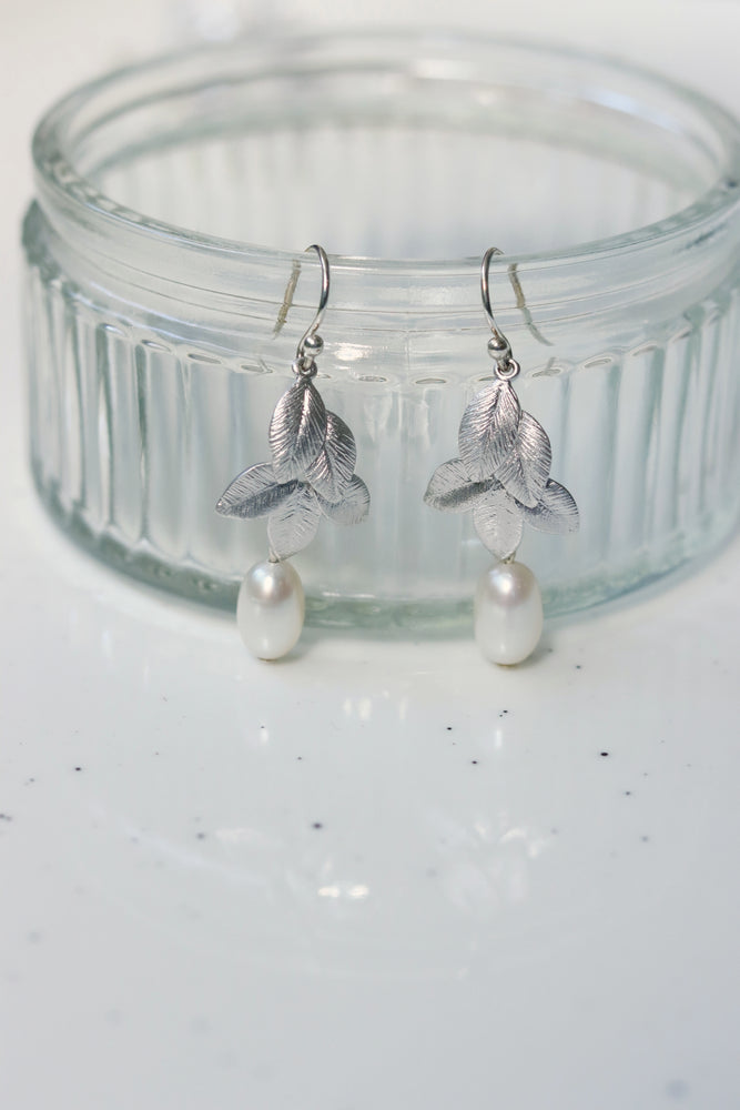 GAELA | Silver leaf wedding drop earrings with natural freshwater pearls