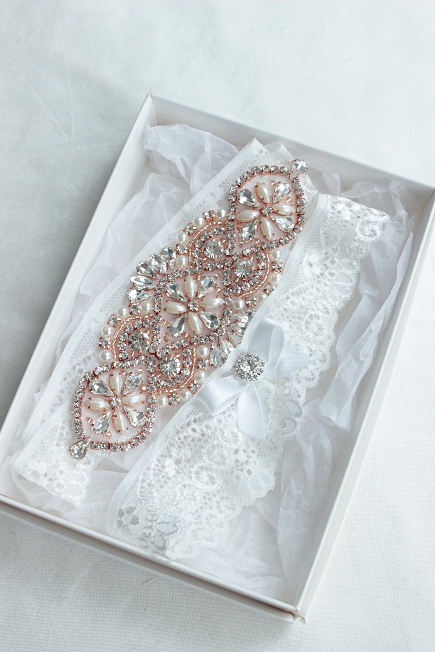 rose gold garter,wedding garter,white lace garter,off white garter,lace garter,bridal garter,blush garter,crystal garter,garter set,bridal lingerie,rose gold bridal jewellery