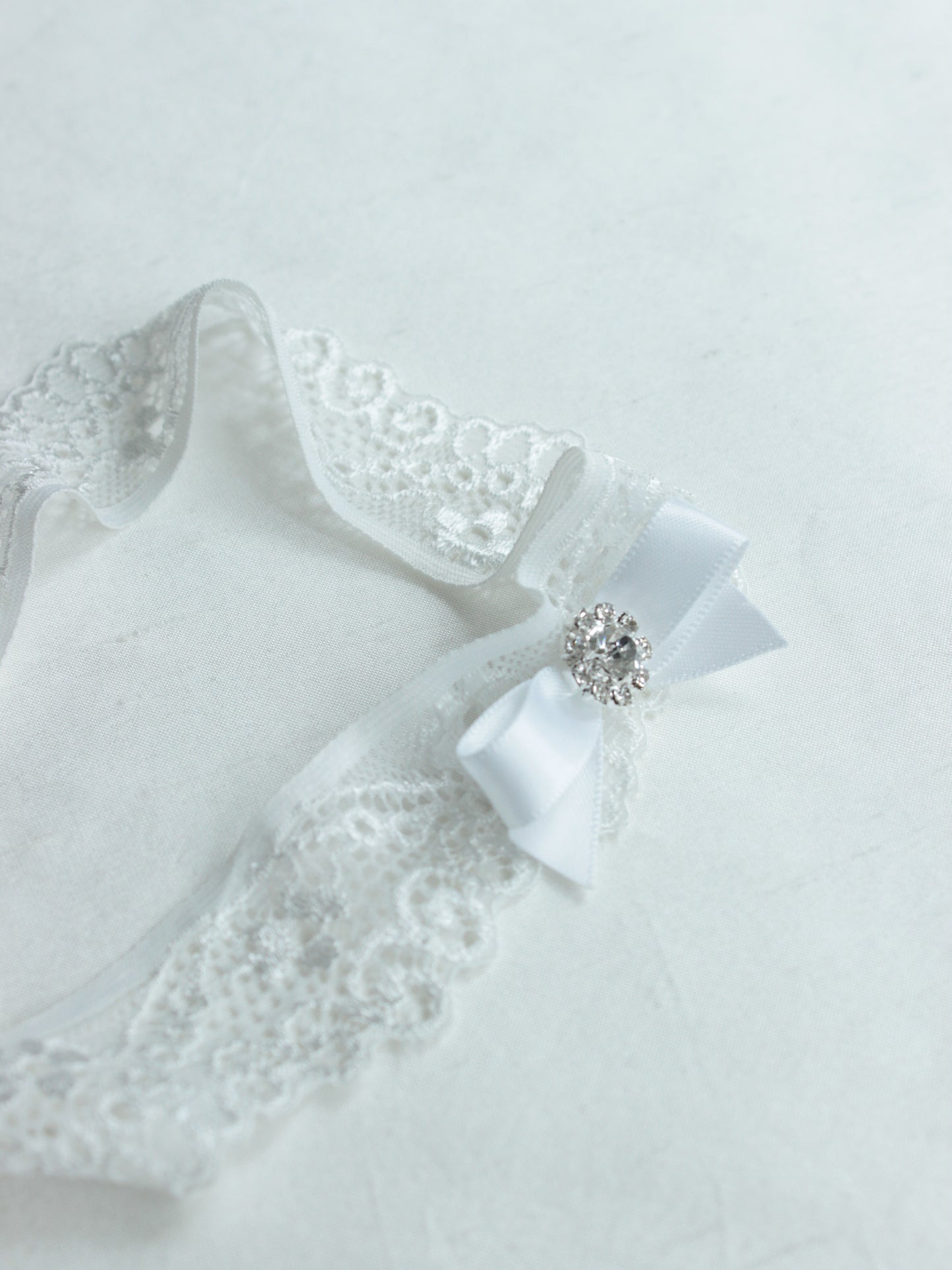 rose gold garter,wedding garter,white lace garter,off white garter,lace garter,bridal garter,blush garter,crystal garter,garter set,bridal lingerie,rose gold bridal jewellery