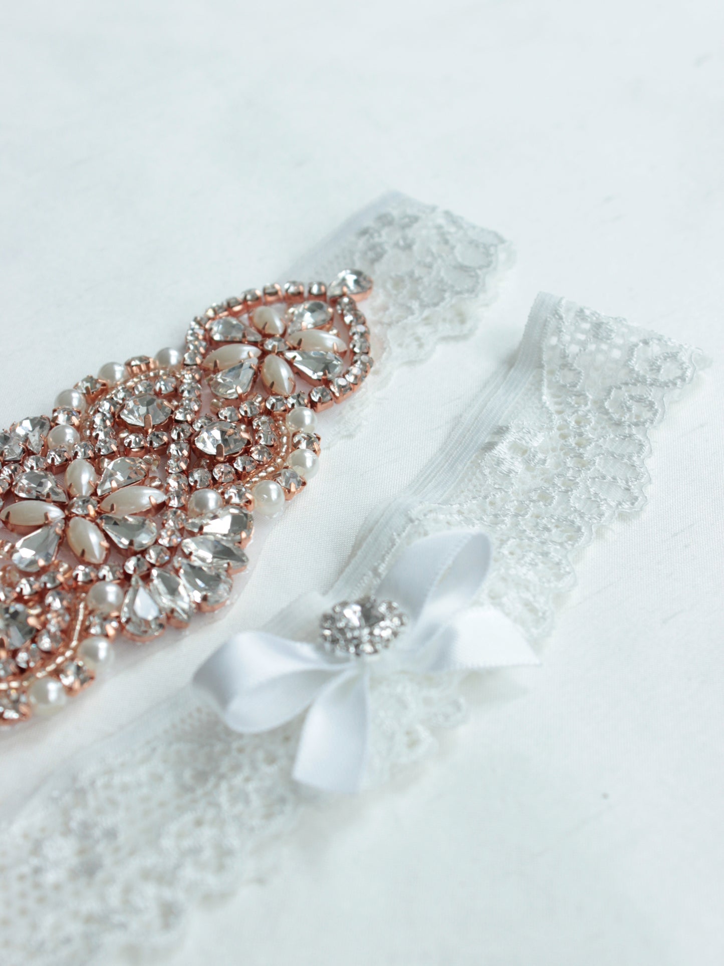 rose gold garter,wedding garter,white lace garter,off white garter,lace garter,bridal garter,blush garter,crystal garter,garter set,bridal lingerie,rose gold bridal jewellery